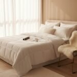 ⁦لحاف فندقي سادة بحشوة 300 جرام⁩ - الصورة ⁦2⁩